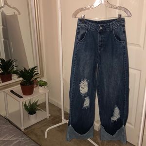 Distressed Oversized Jeans